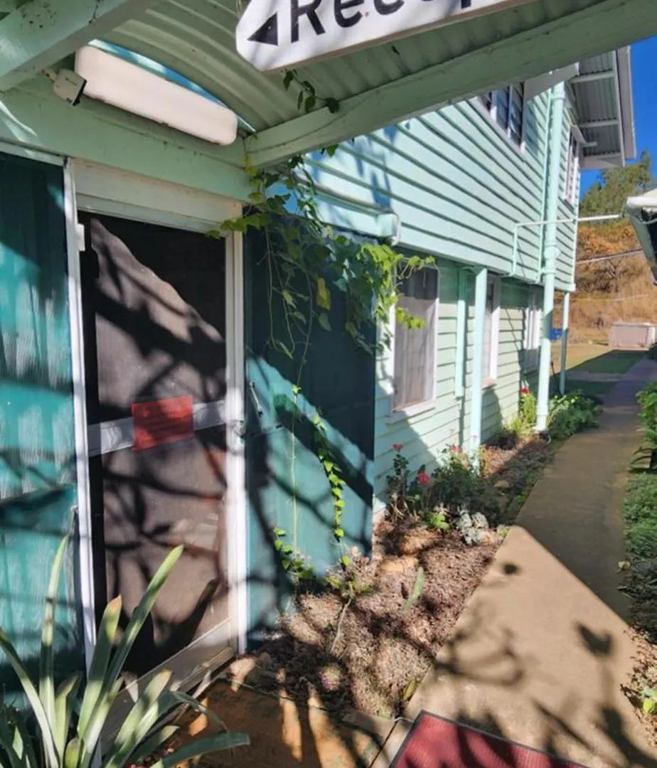 Meyenburg Units Apartment Mount Morgan Australia